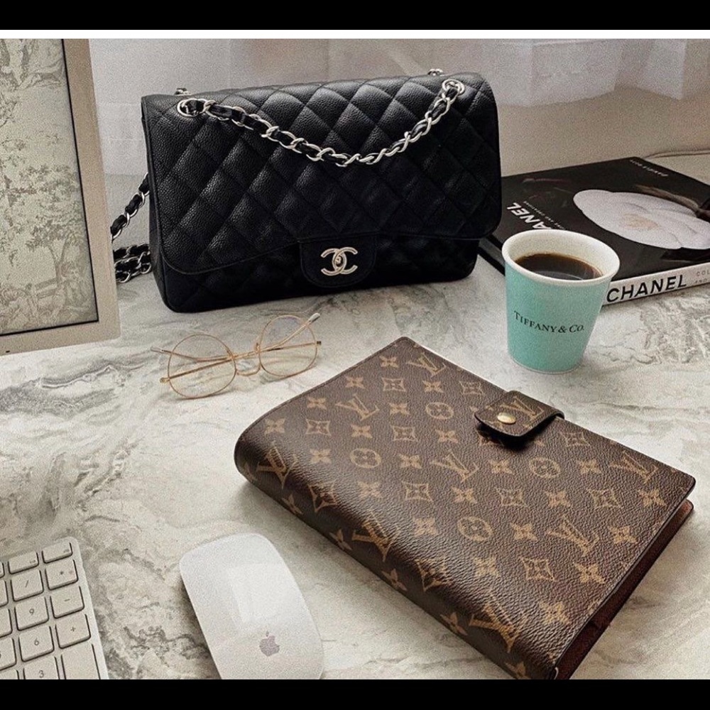 Meet your Posher, Kemistry.